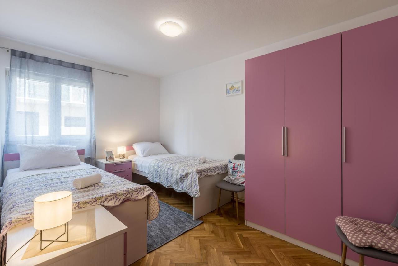 Citrus Accommodation Kaštela Esterno foto